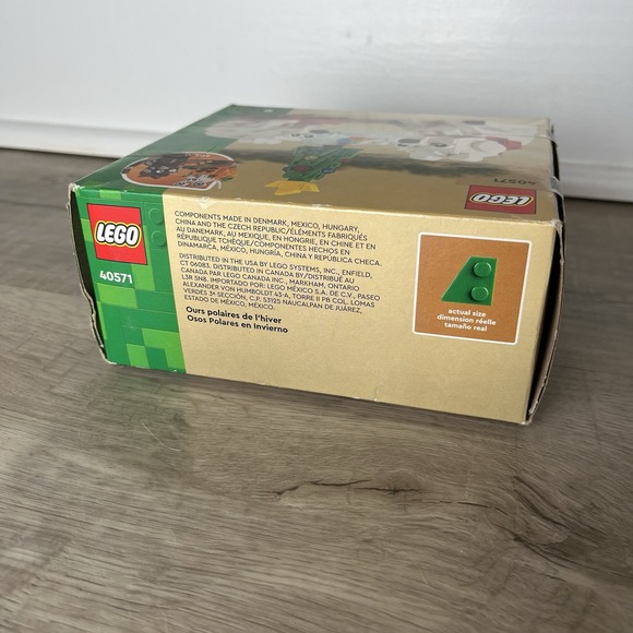 LEGO Wintertime Polar Bears 40571 Christmas Décor Building Kit Gift Tree New Box - Picture 3 of 8